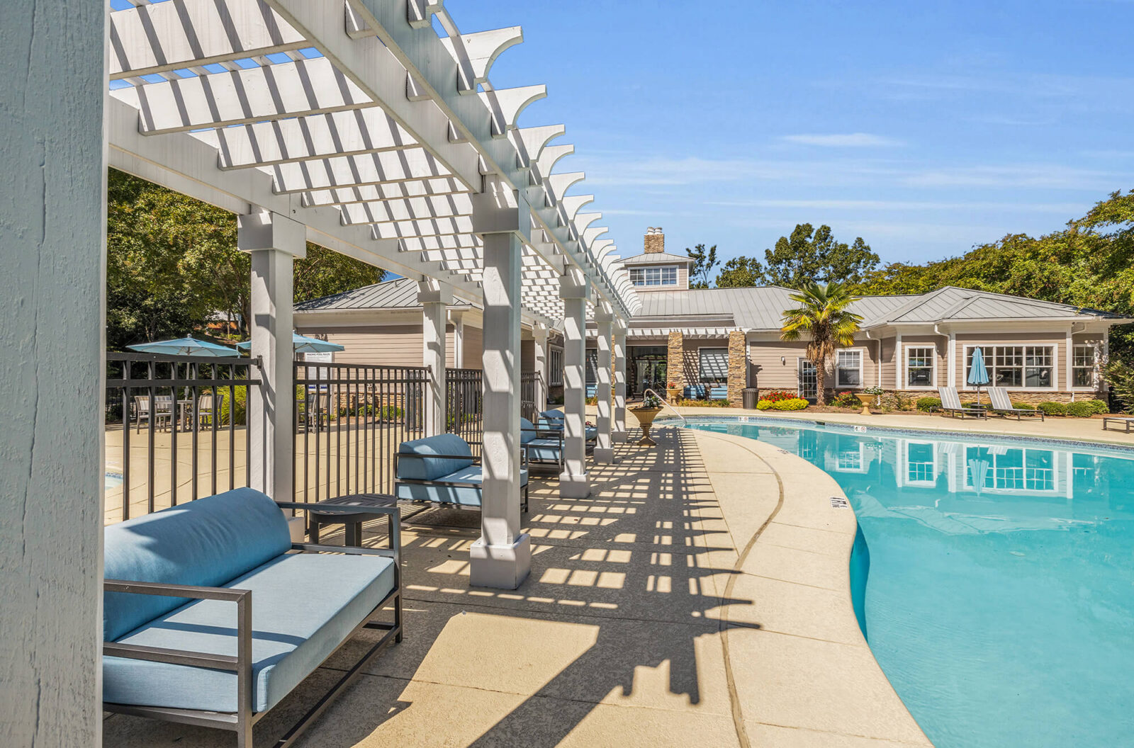 Marina Pointe pool